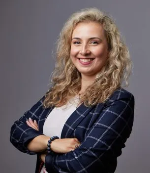 Hristina (Isi) Ivanova